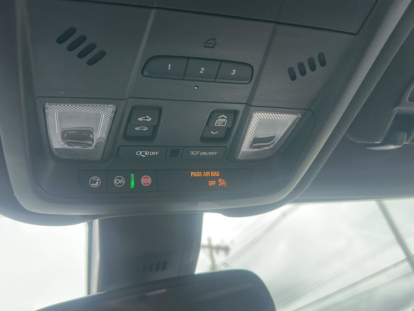 Used 2022 Chevrolet Equinox Premier AWD/4WD image 37