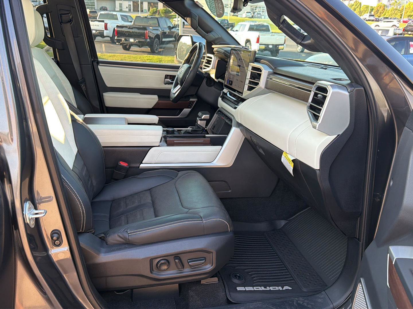Certified 2024 Toyota Sequoia Capstone AWD/4WD image 15