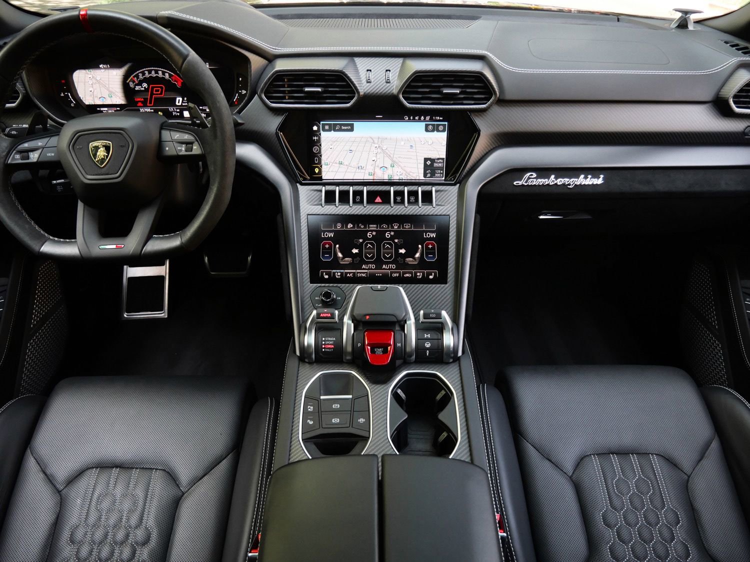 Used 2023 Lamborghini Urus Performante AWD/4WD image 7