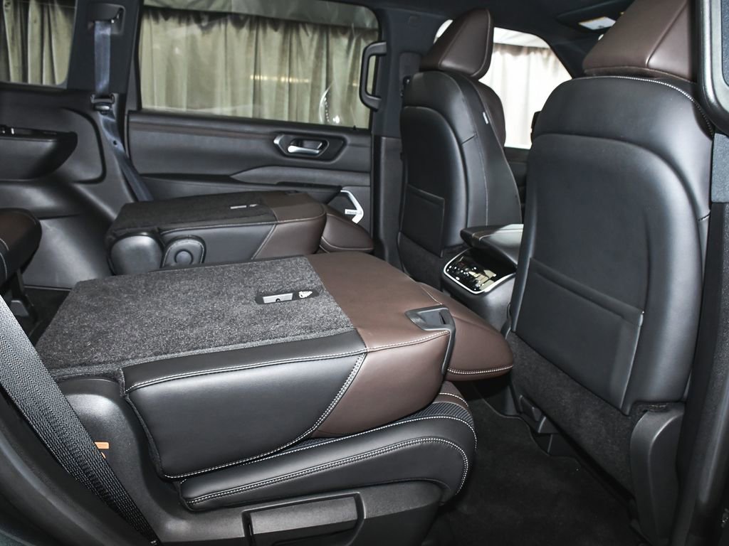 Used 2025 Nissan Armada Platinum Reserve AWD/4WD image 62