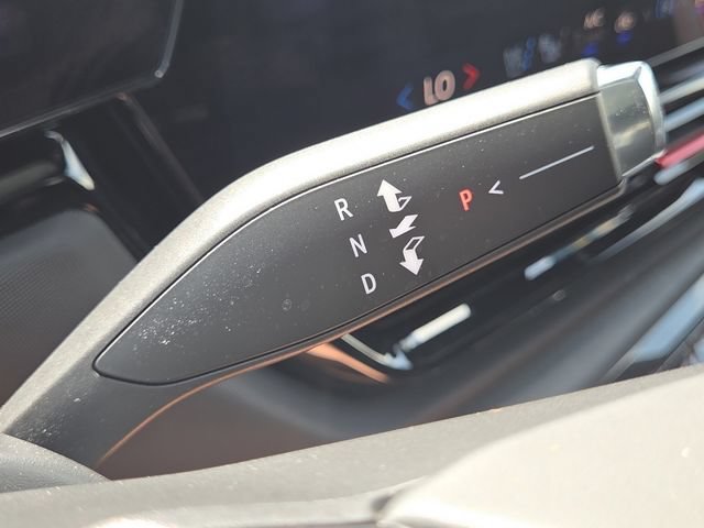 Used 2025 Chevrolet Silverado EV RST AWD/4WD image 33