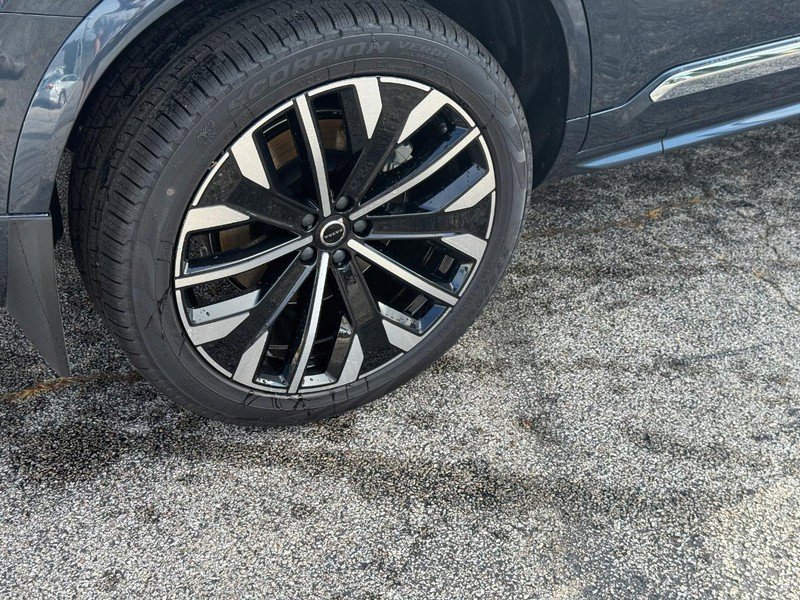 New 2026 Volvo XC90 B6 Plus w/ Protection Package AWD/4WD image 4