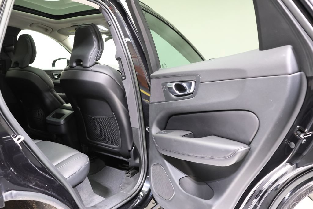 Used 2023 Volvo XC60 B5 Plus w/ Protection Package Premier AWD/4WD image 44