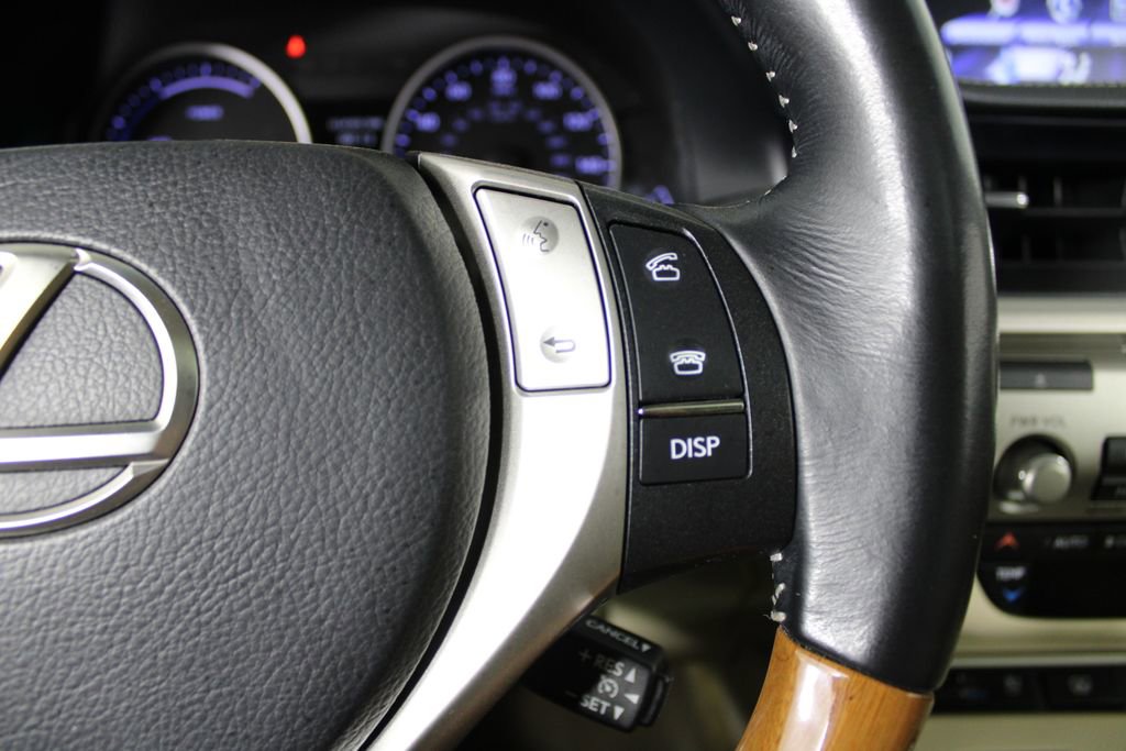 Used 2014 Lexus ES 300h w/ Luxury Package w/Bamboo Trim image 25