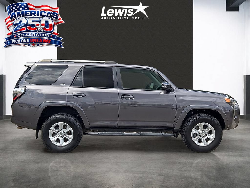 Used 2021 Toyota 4Runner SR5 Premium w/ Moonroof Package AWD/4WD image 5