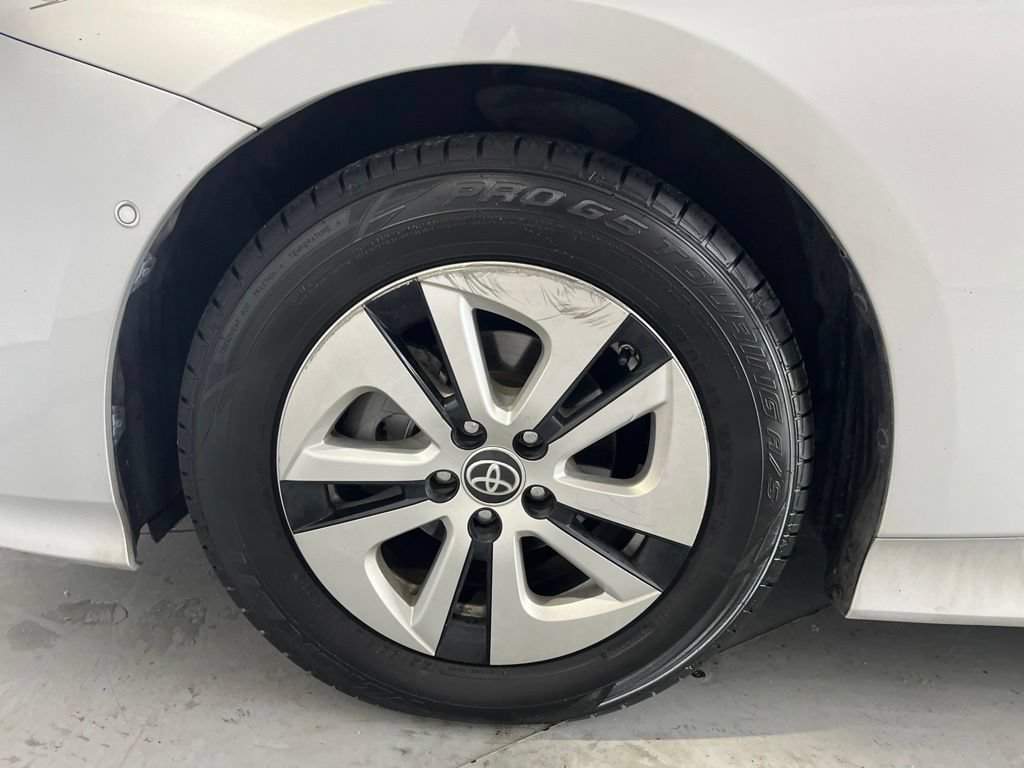 Used 2017 Toyota Prius Two w/ Prius Two Safety Plus Package FWD image 15