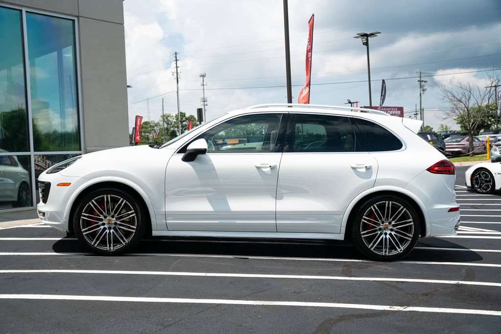 Used 2015 Porsche Cayenne Turbo AWD/4WD image 20