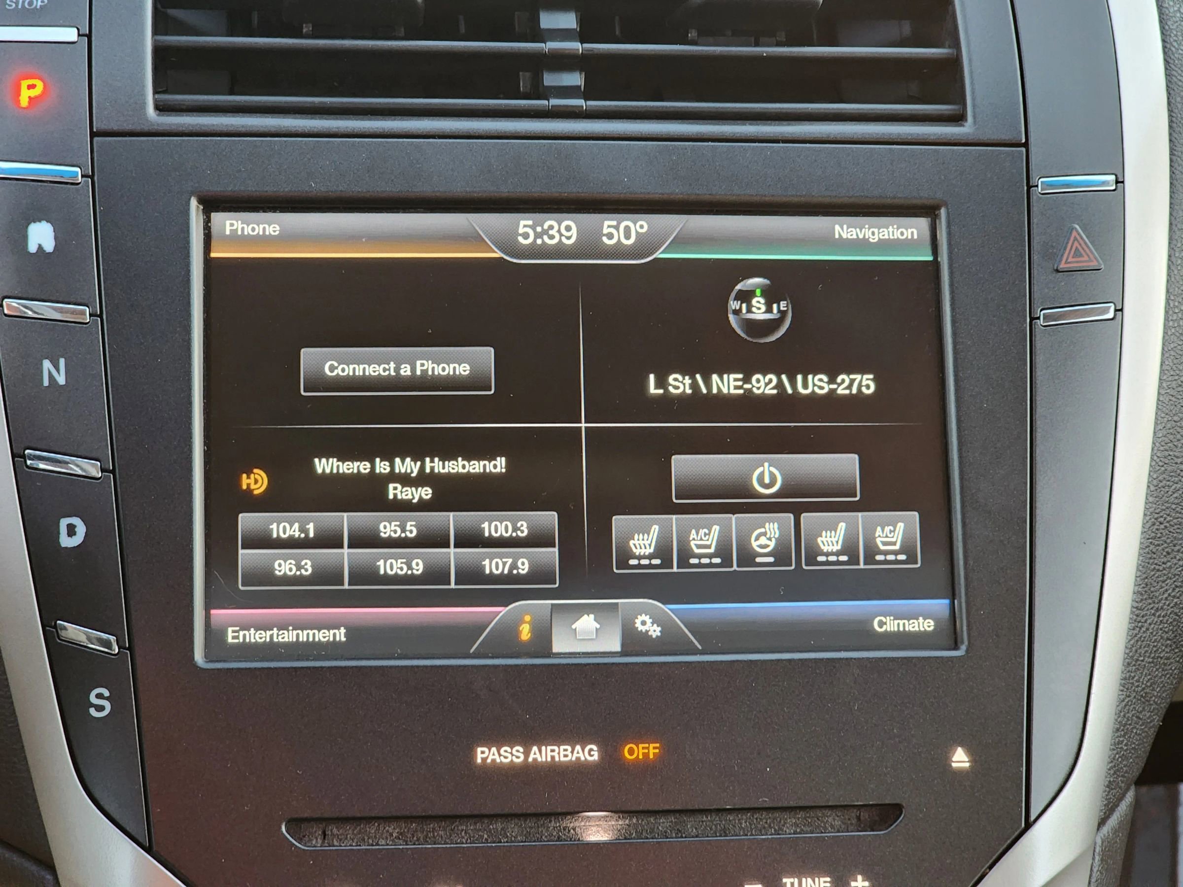 Used 2015 Lincoln MKZ w/ Equipment Group 102A Reserve FWD image 16