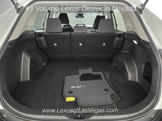 Used 2023 Toyota RAV4 LE AWD/4WD image 19
