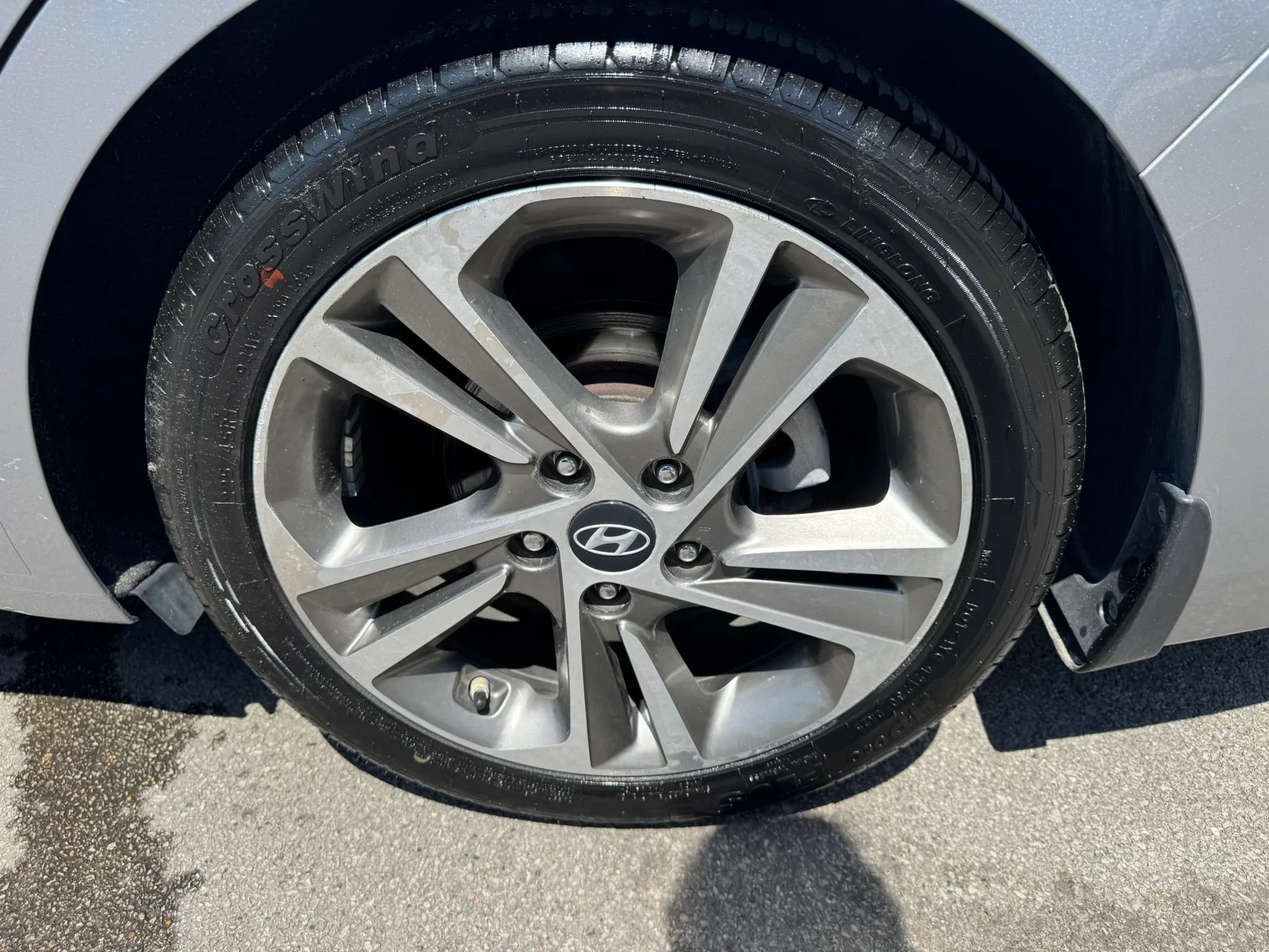 Used 2017 Hyundai Elantra Limited w/ Limited Tech Package 04 FWD image 27
