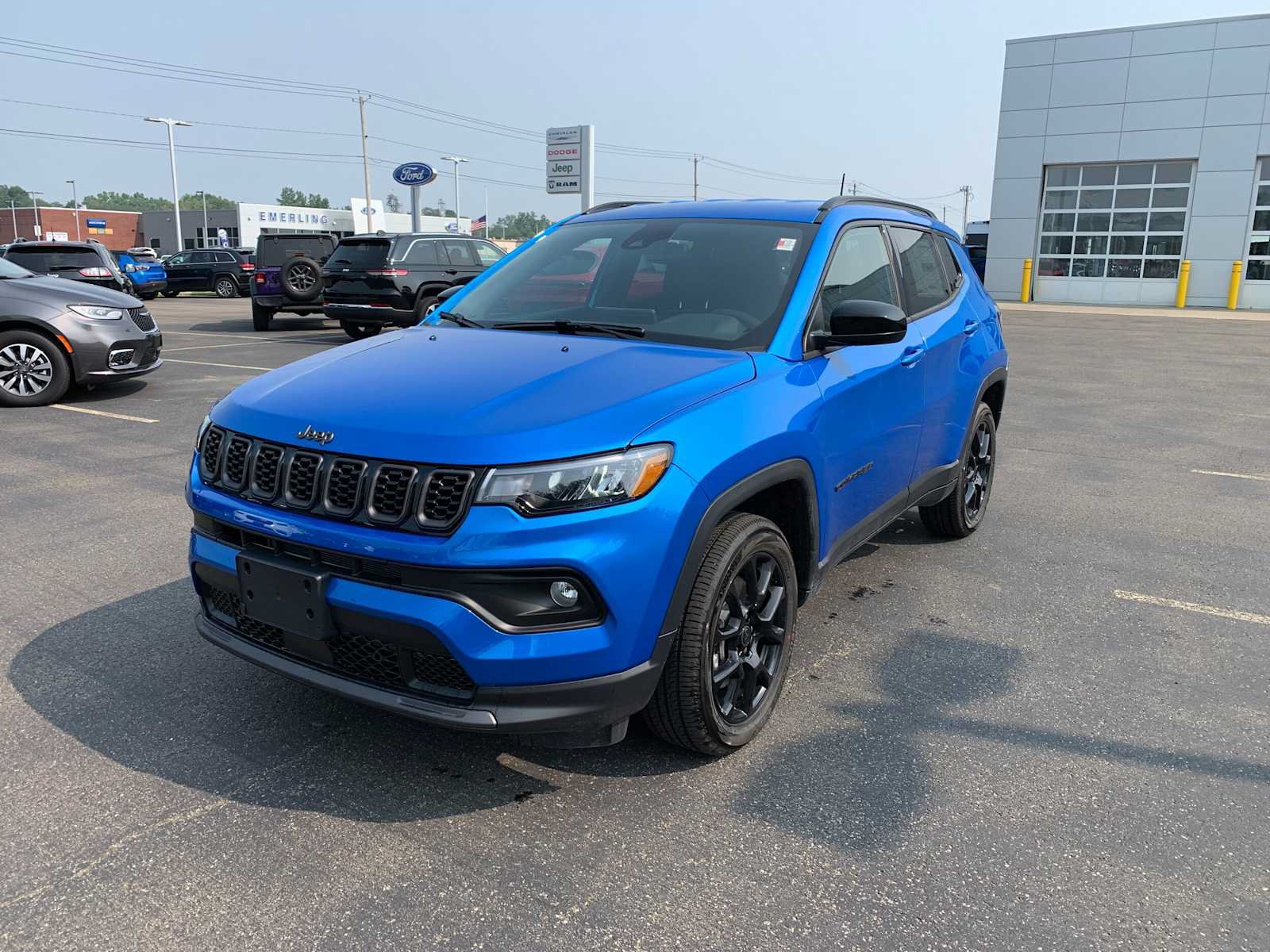 New 2026 Jeep Compass Latitude AWD/4WD image 1