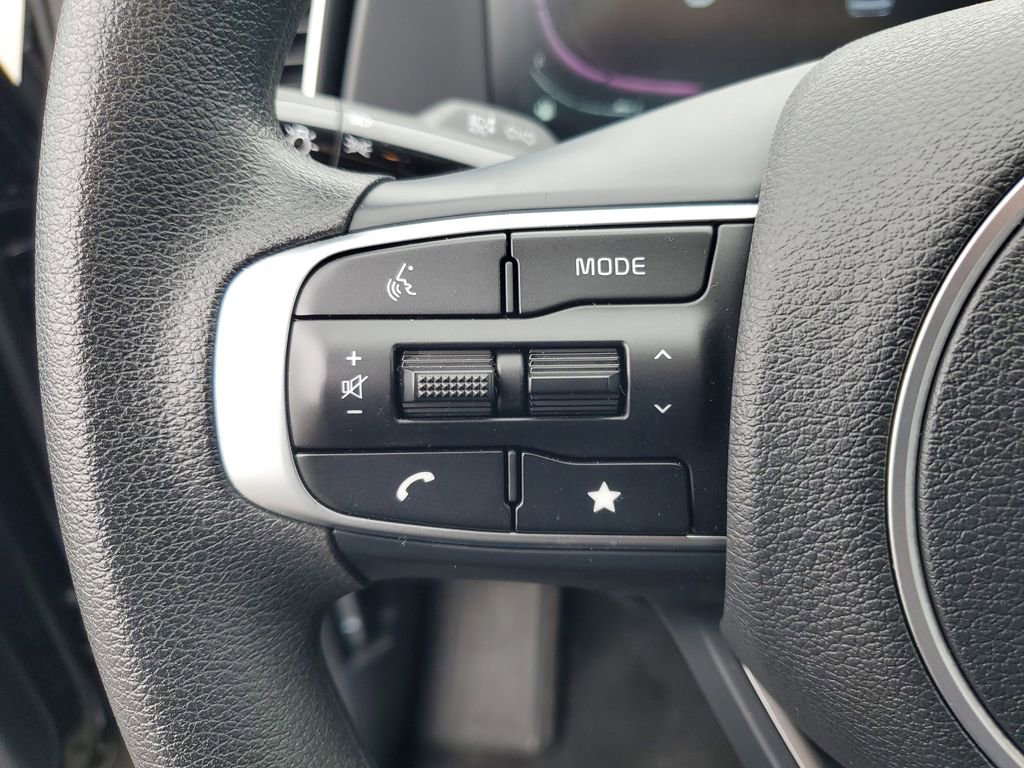 Used 2024 Kia Sportage LX image 11
