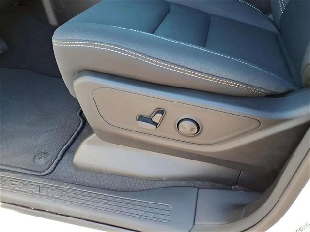New 2026 RAM 1500 4x4 Crew Cab image 12