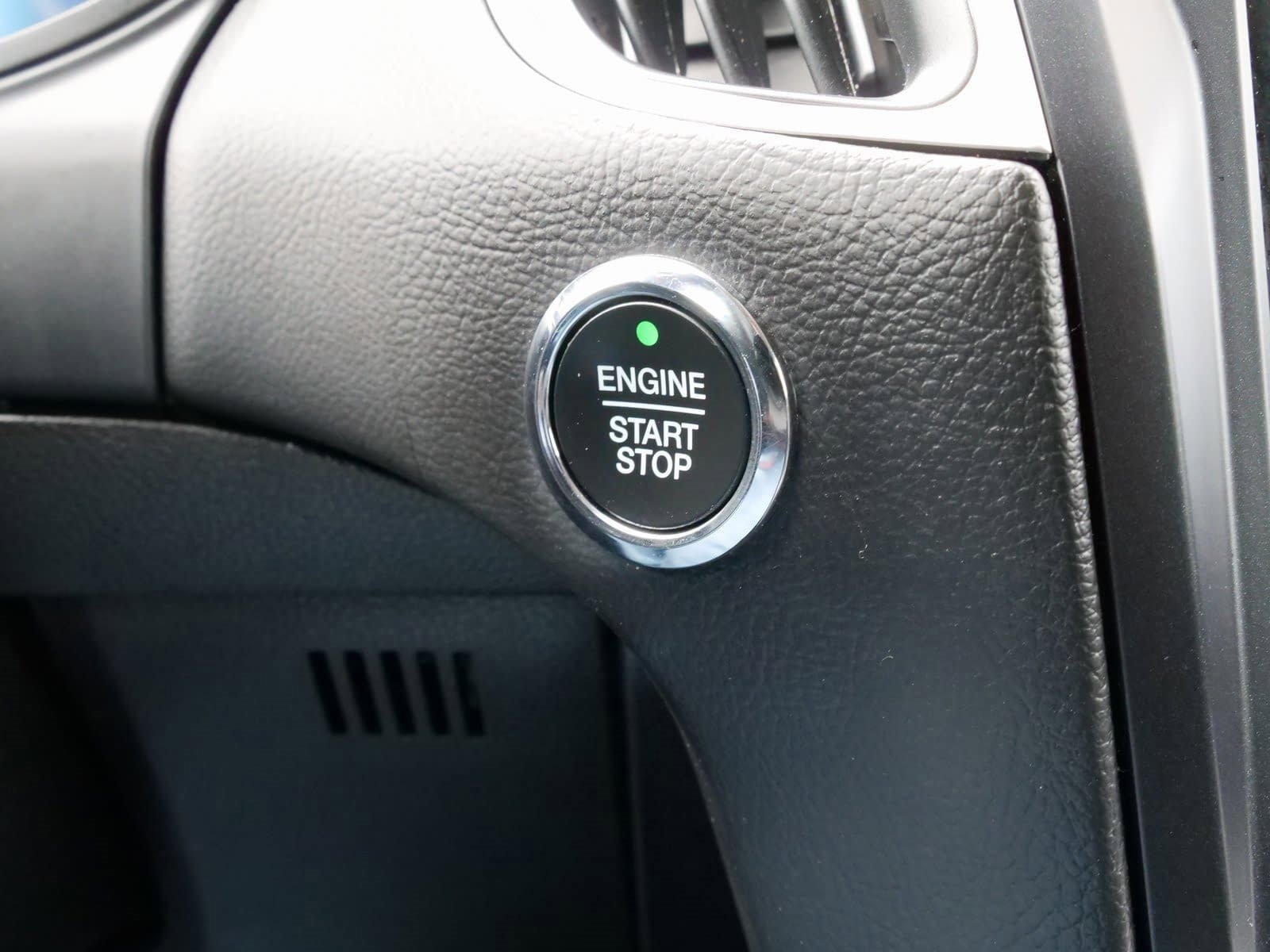 Used 2024 Ford Edge SEL image 25