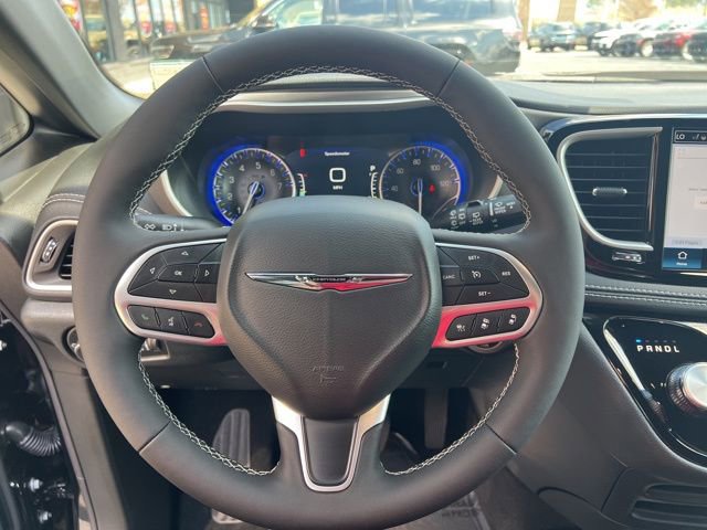 New 2026 Chrysler Pacifica Select image 10