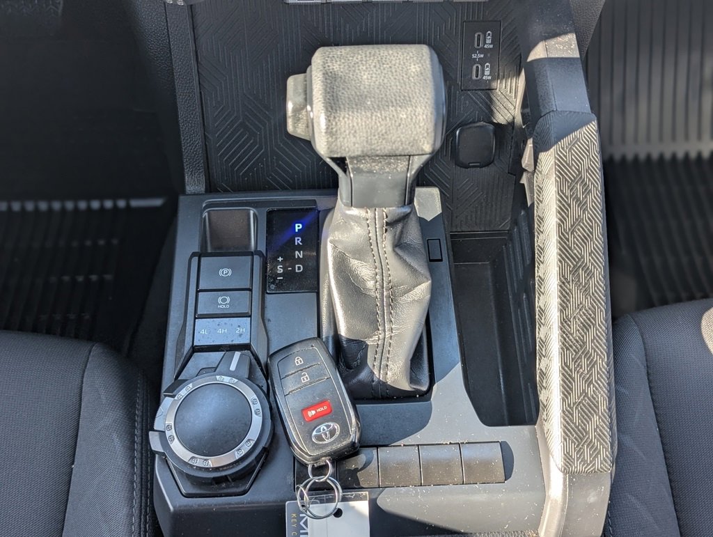 Used 2025 Toyota Tacoma SR image 39
