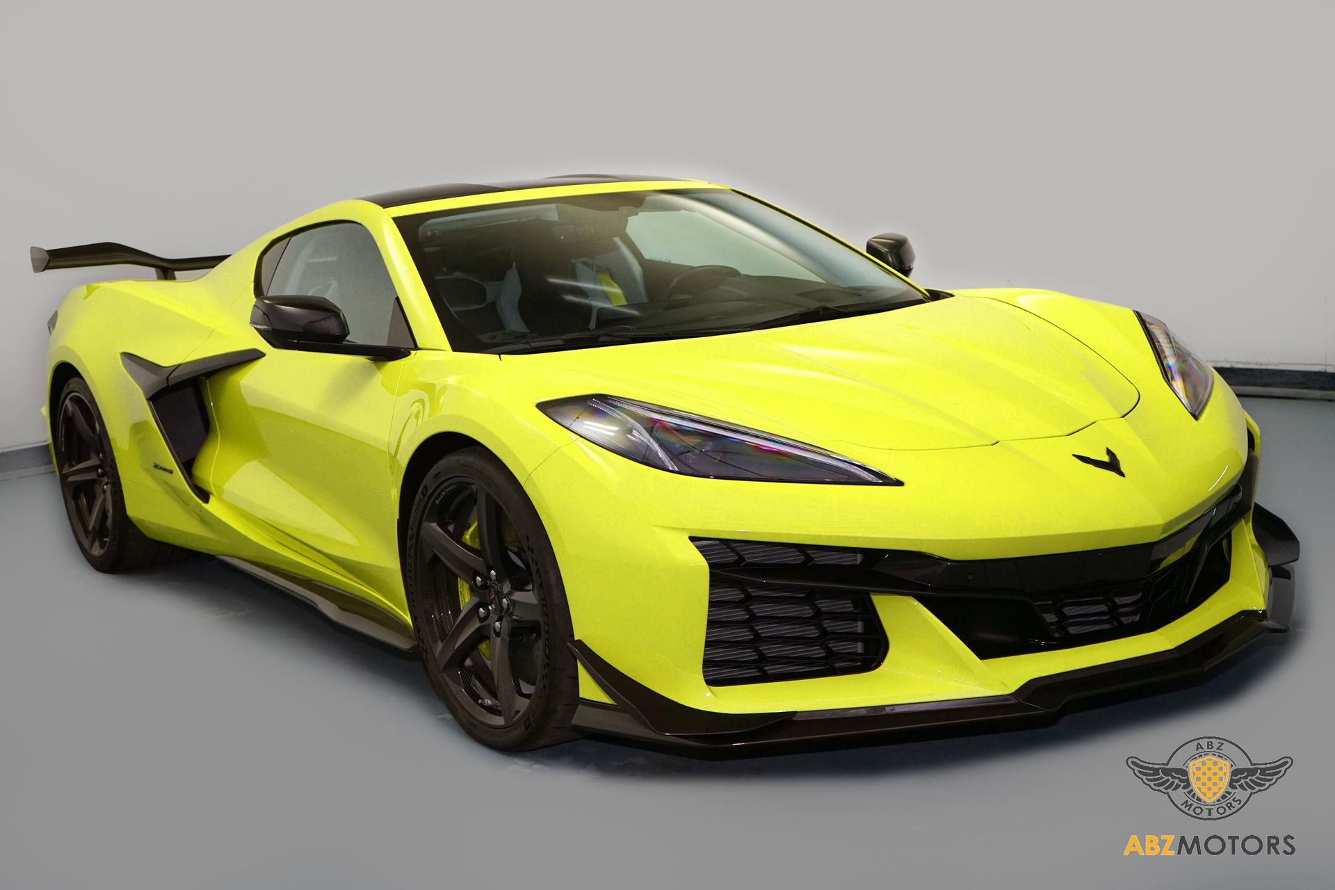 Used 2023 Chevrolet Corvette Z06 w/ Z07 Performance Package image 2