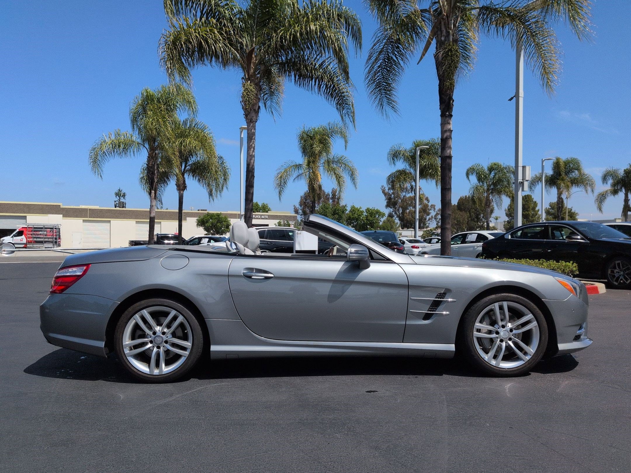 Used 2015 Mercedes-Benz SL 400 image 11