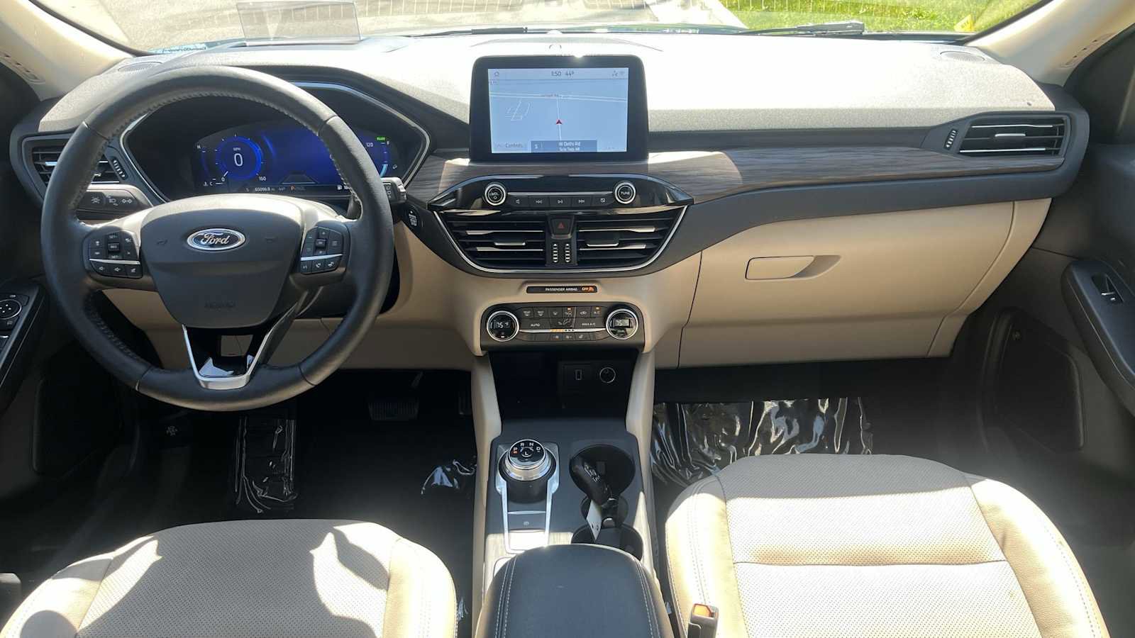 Used 2020 Ford Escape Titanium w/ Titanium Premium Package 2.0 image 22