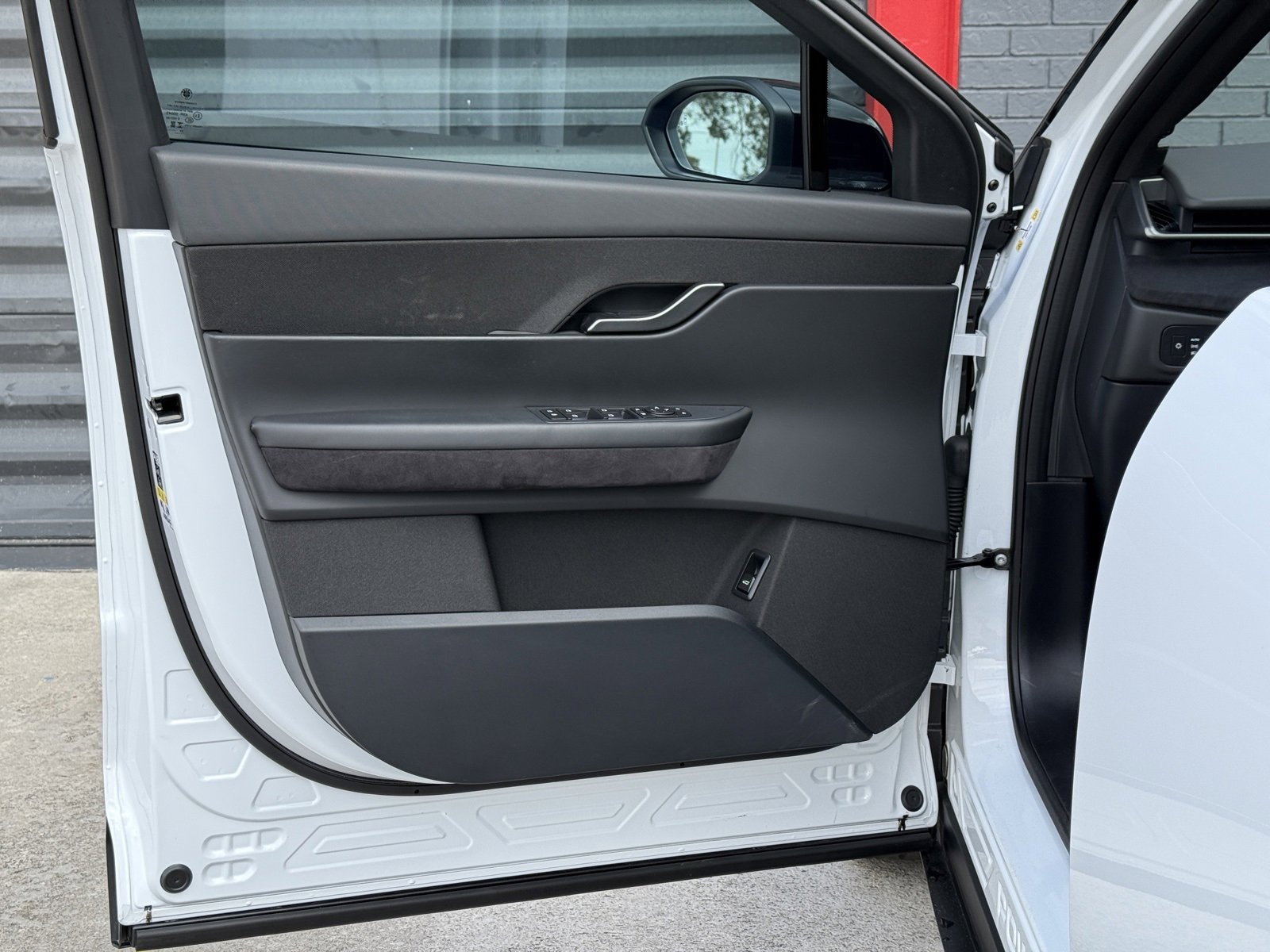 Used 2023 Fisker Ocean Extreme image 9