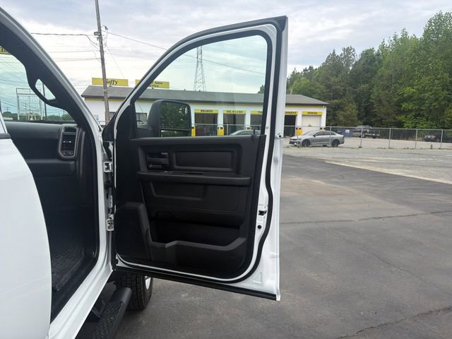 Used 2024 RAM 5500 Tradesman w/ Chrome Appearance Group AWD/4WD image 23
