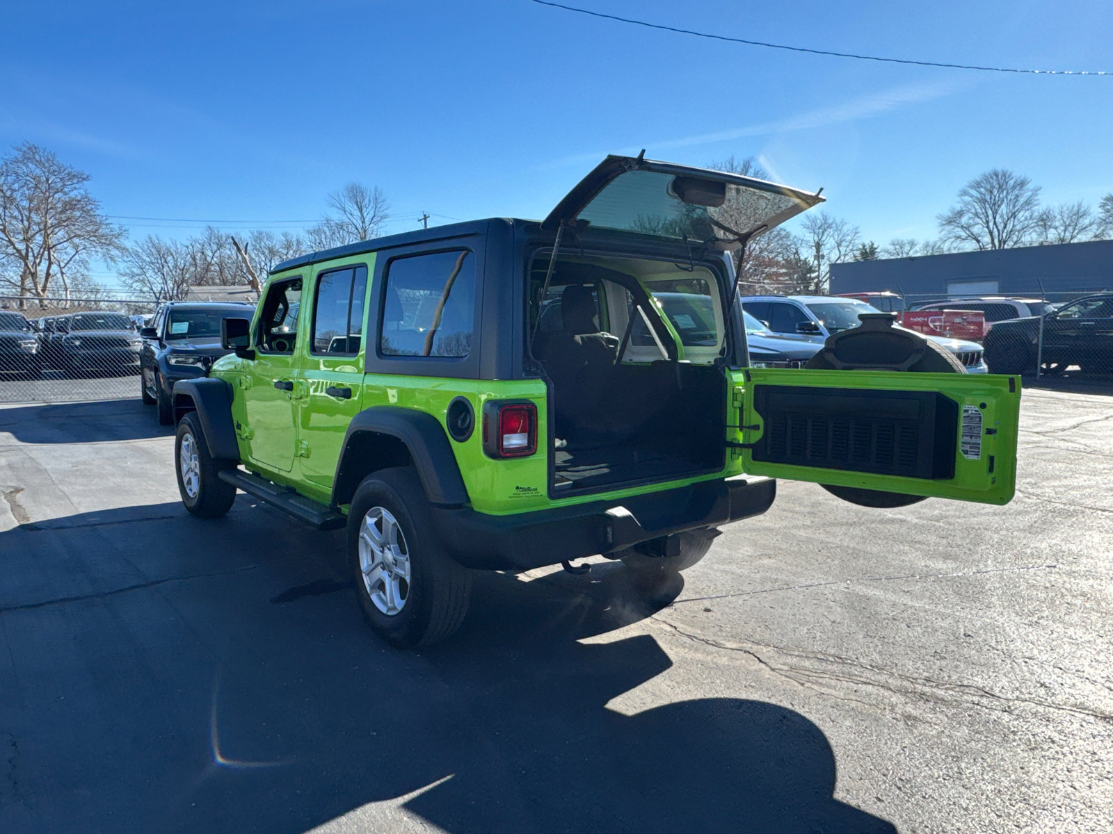 Used 2021 Jeep Wrangler Unlimited Sport AWD/4WD image 17