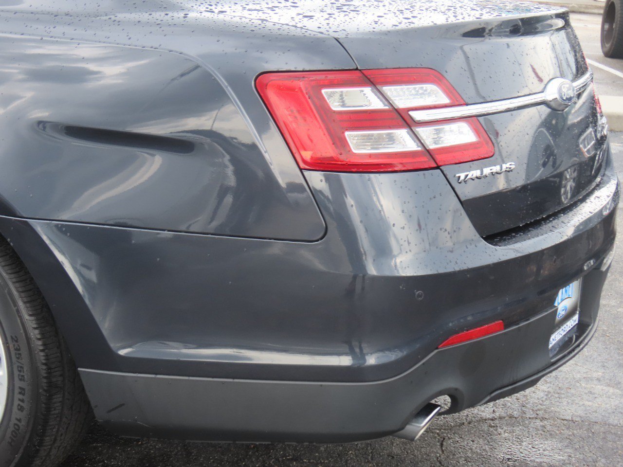 Used 2017 Ford Taurus SEL FWD image 14
