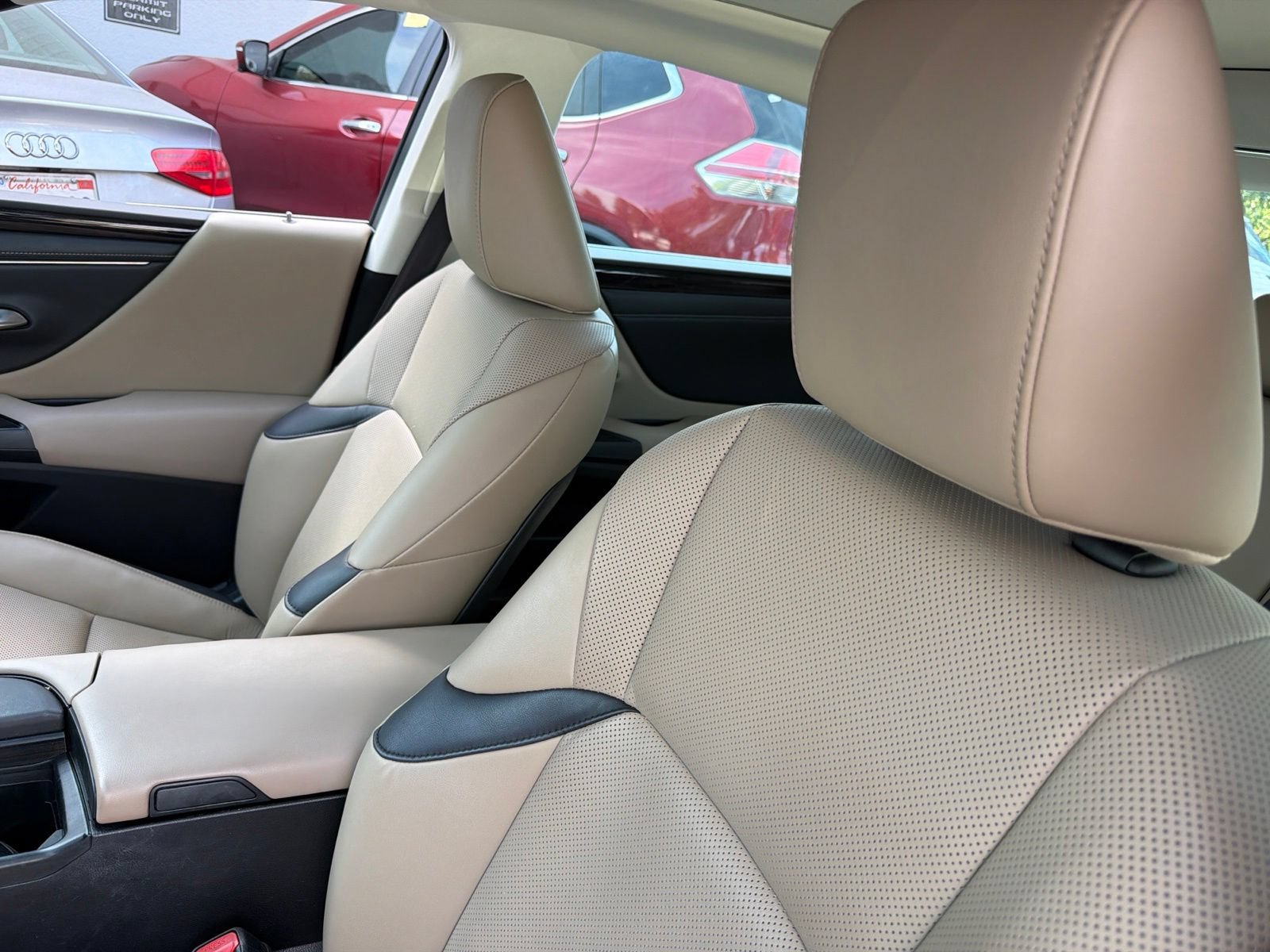 Used 2019 Lexus ES 350 w/ Premium Package FWD image 8