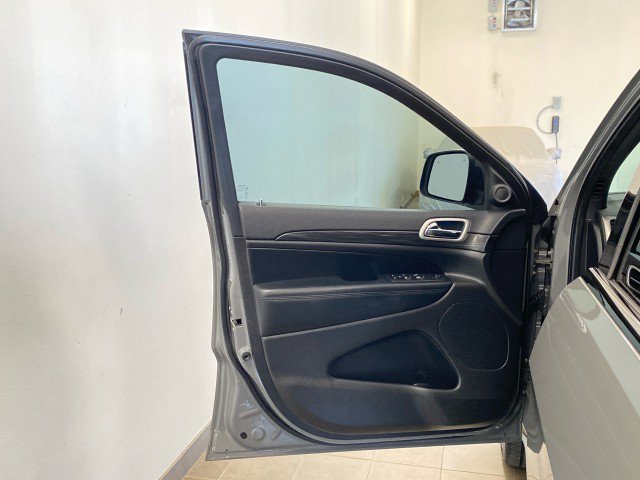 Used 2022 Jeep Grand Cherokee Laredo X AWD/4WD image 15