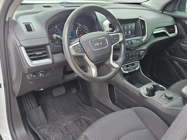 Used 2024 GMC Terrain SLE w/ Elevation Edition image 10