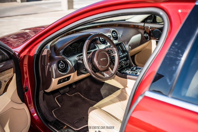 Used 2012 Jaguar XJ RWD image 35