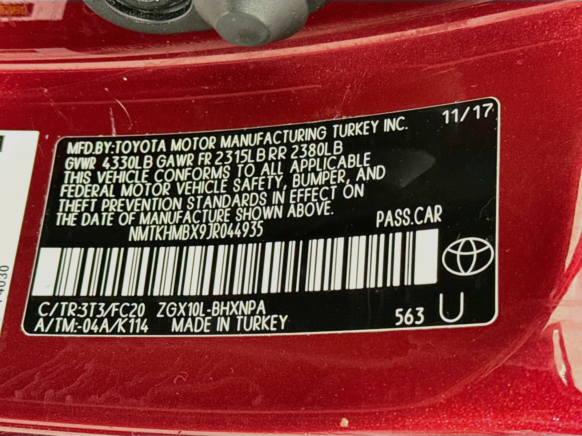 Certified 2018 Toyota C-HR XLE FWD image 31
