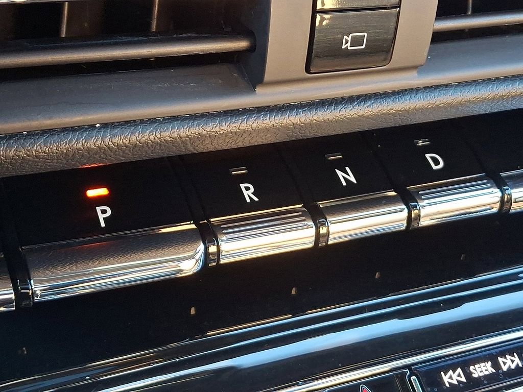 Used 2022 Lincoln Corsair Reserve image 16