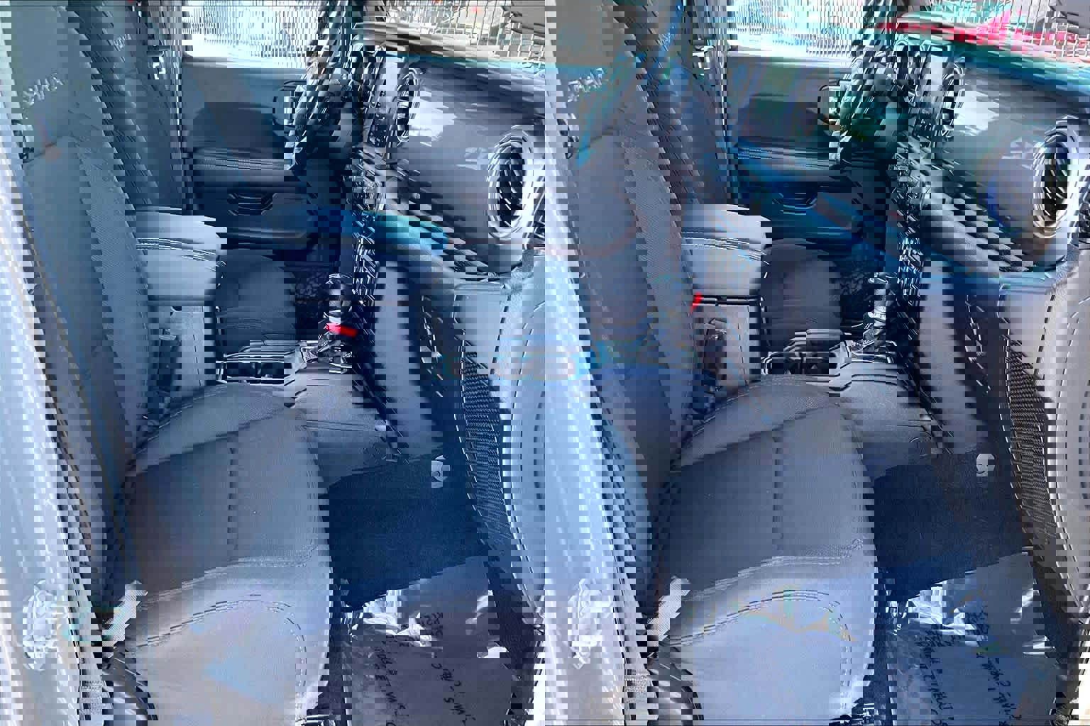 Used 2020 Jeep Wrangler Unlimited Sahara AWD/4WD image 8