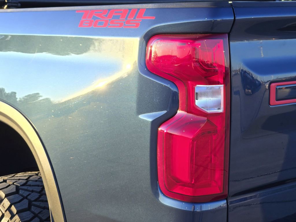 Used 2021 Chevrolet Silverado 1500 LT Trail Boss image 6
