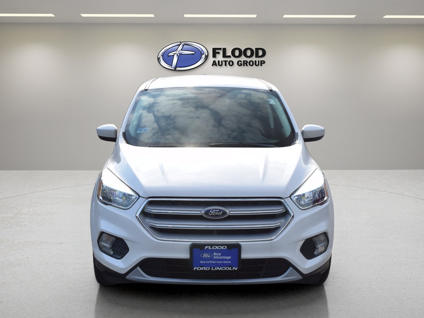 Used 2019 Ford Escape SE AWD/4WD image 2