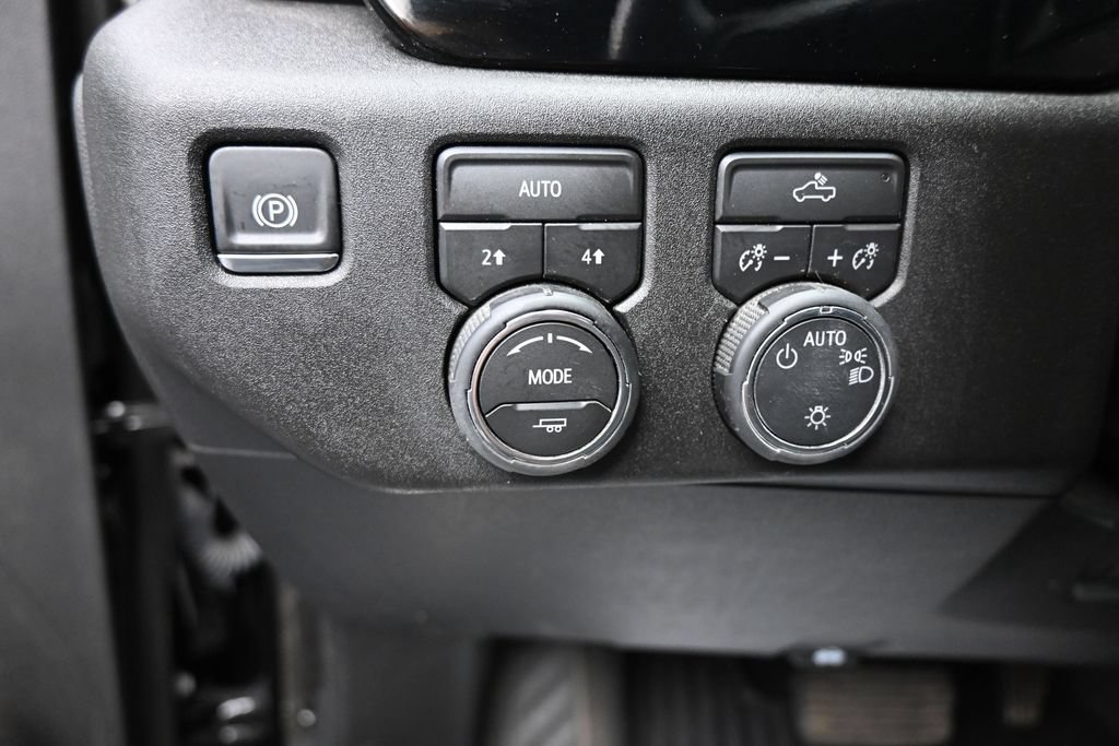 Used 2026 Chevrolet Silverado 1500 LT AWD/4WD image 12