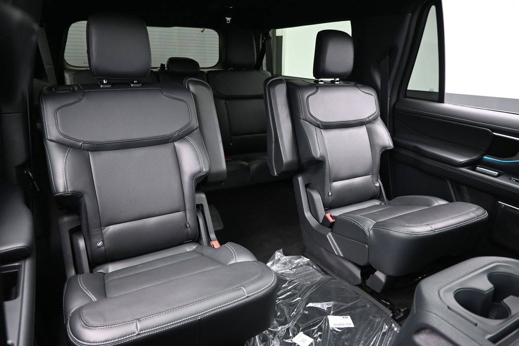 New 2026 Ford Expedition Max Platinum w/ Stealth Performance Package AWD/4WD image 25