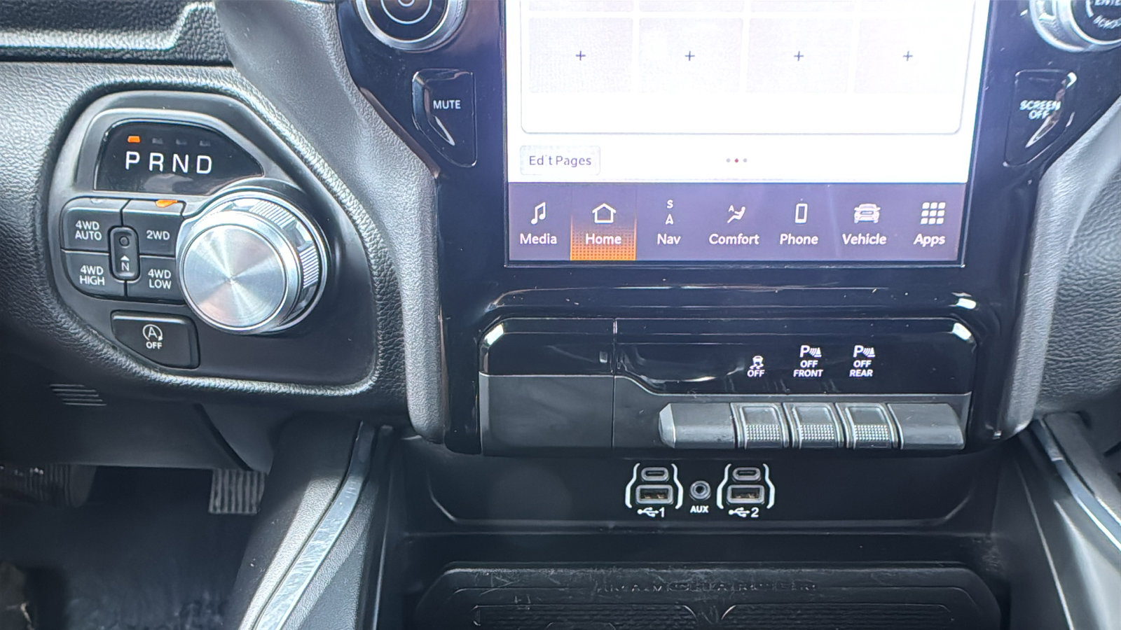 Used 2025 RAM 1500 Laramie AWD/4WD image 29