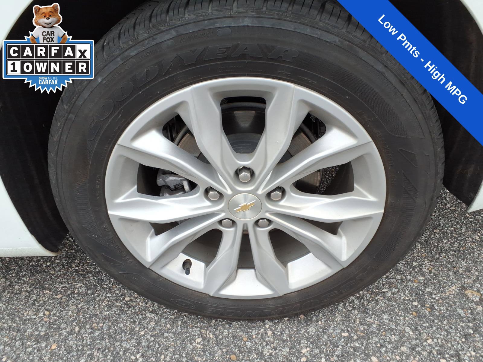 Used 2025 Chevrolet Malibu LT FWD image 11