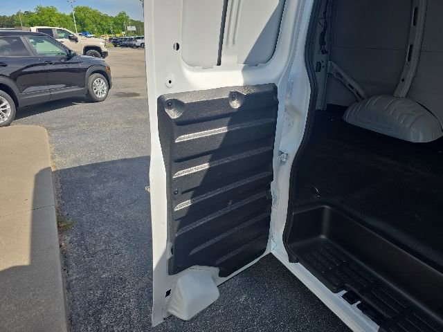 Used 2025 GMC Savana 3500 RWD image 32