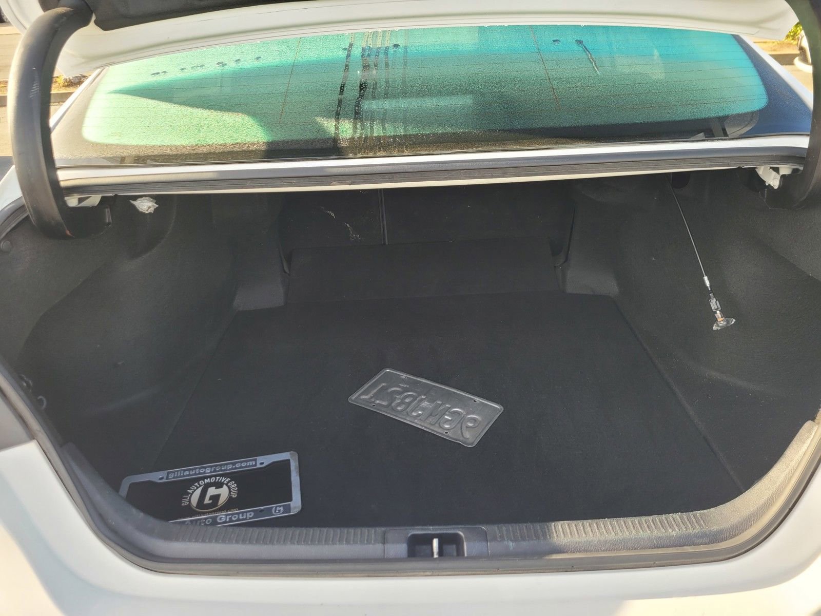 Used 2021 Toyota Camry LE image 10