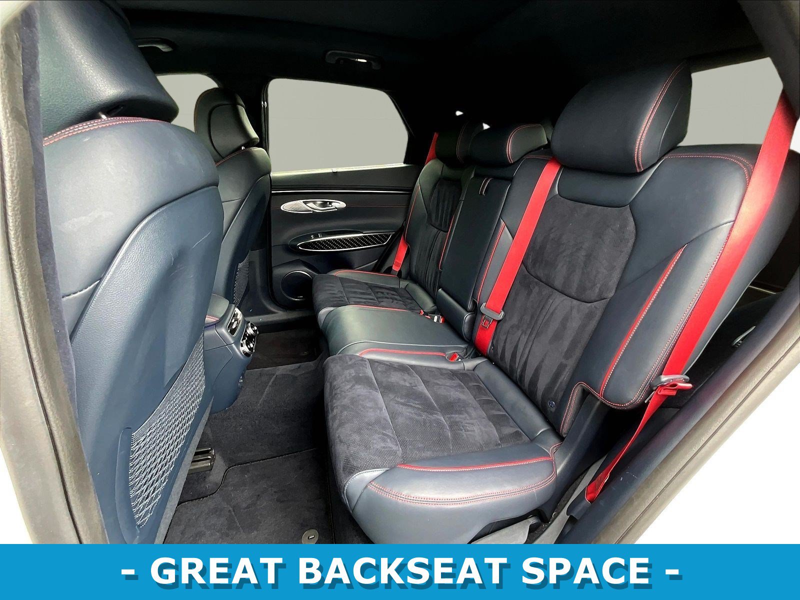 Used 2022 Genesis GV70 3.5T Sport w/ Sport Prestige Package AWD/4WD image 22