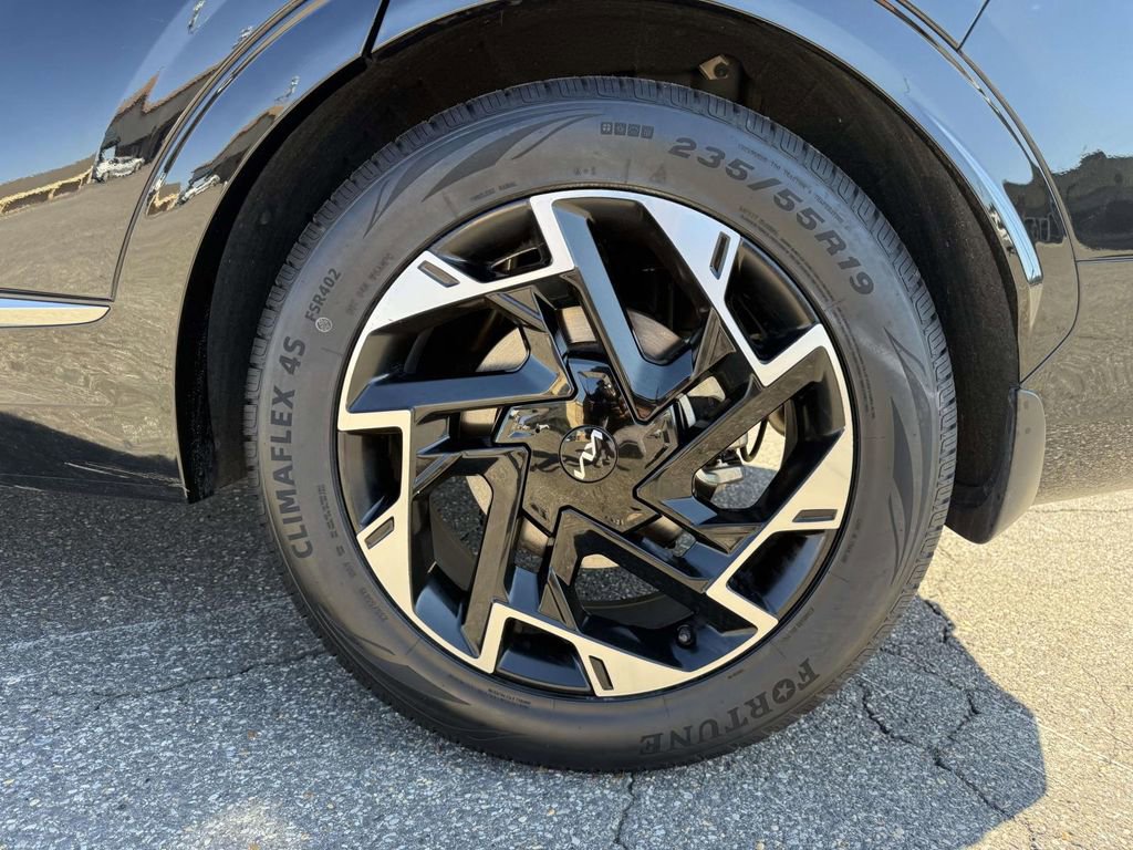 Used 2024 Kia Sportage SX image 11