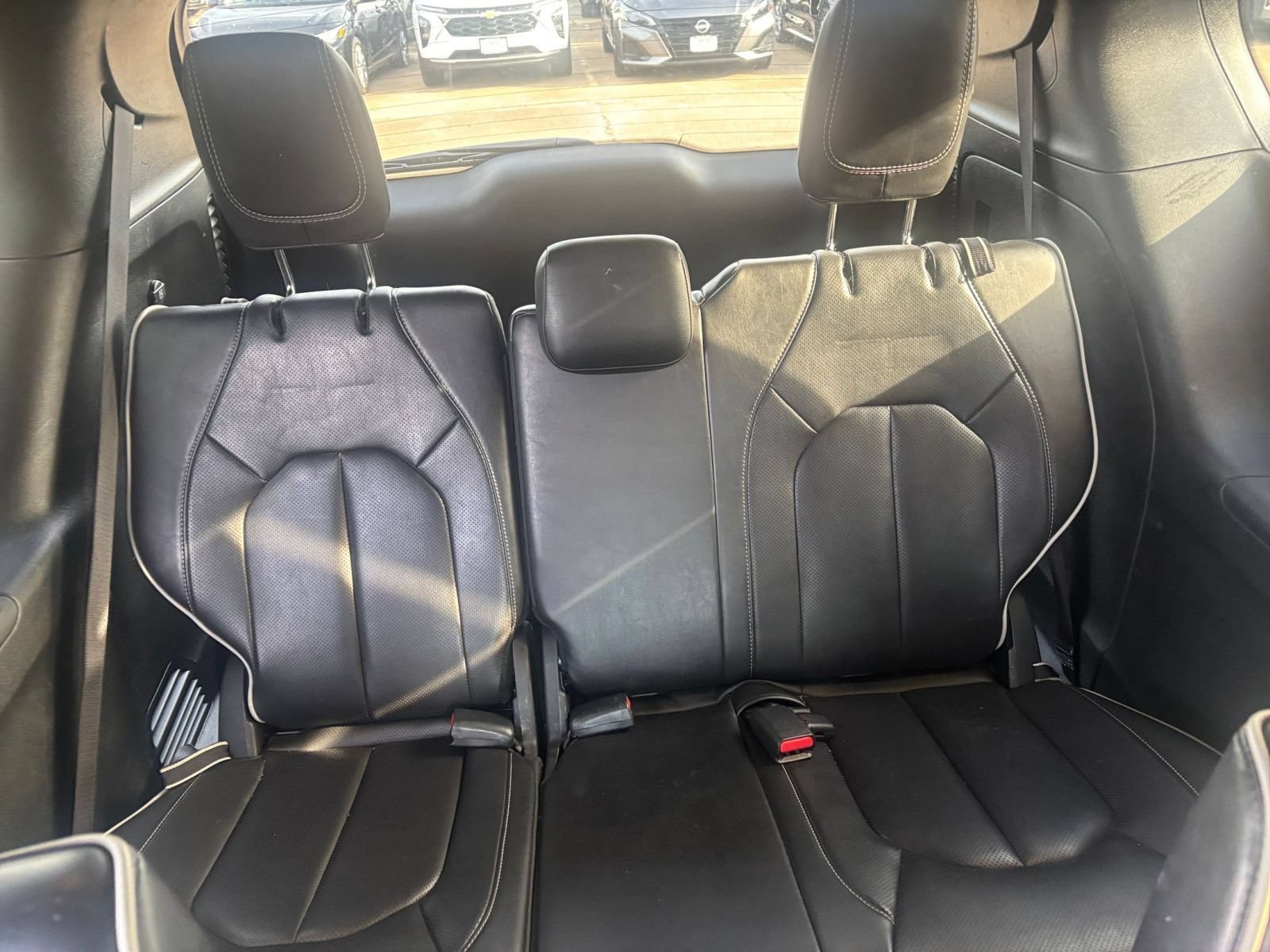 Used 2025 Chrysler Pacifica Limited FWD image 32