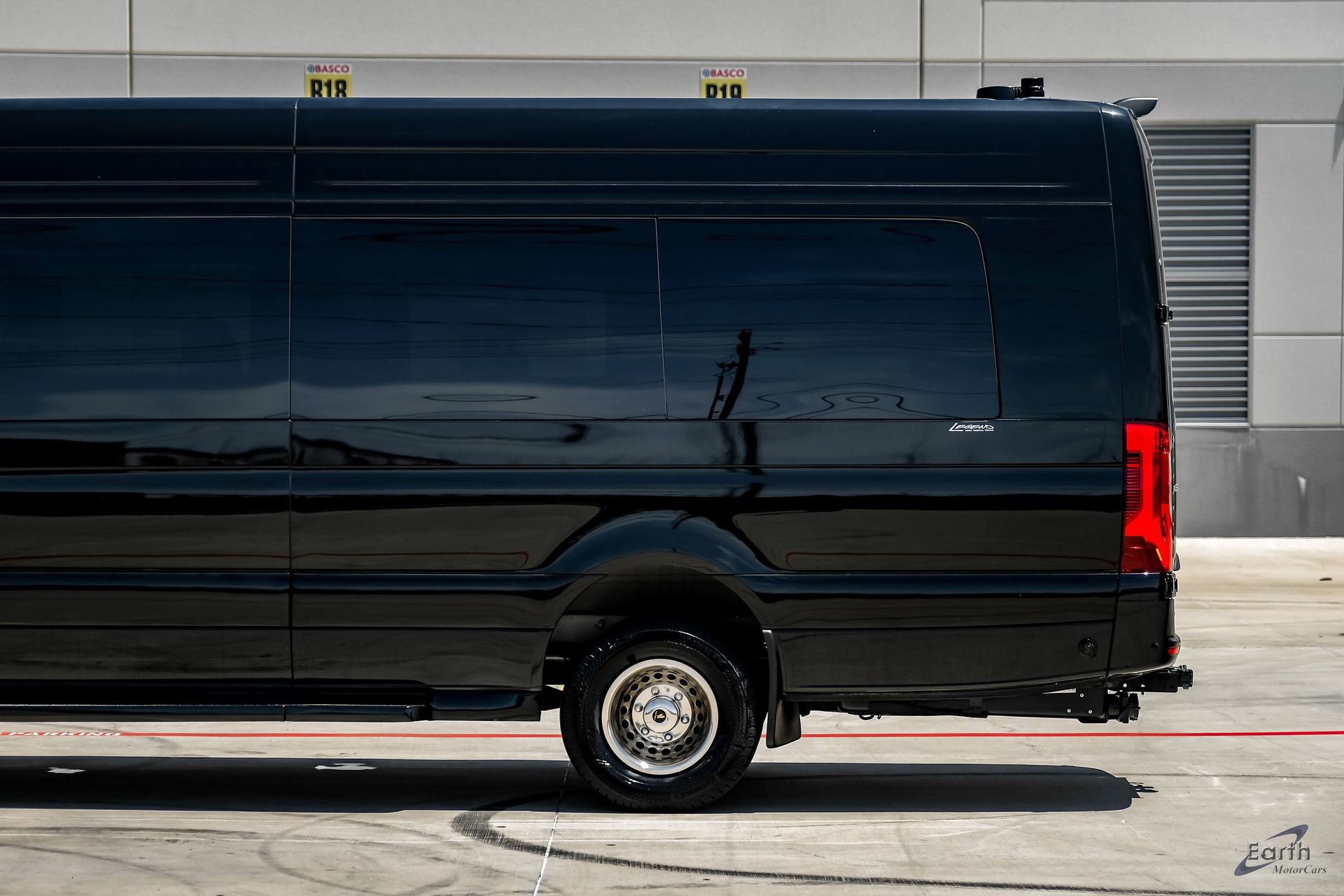 Used 2024 Mercedes-Benz Sprinter 3500 image 9
