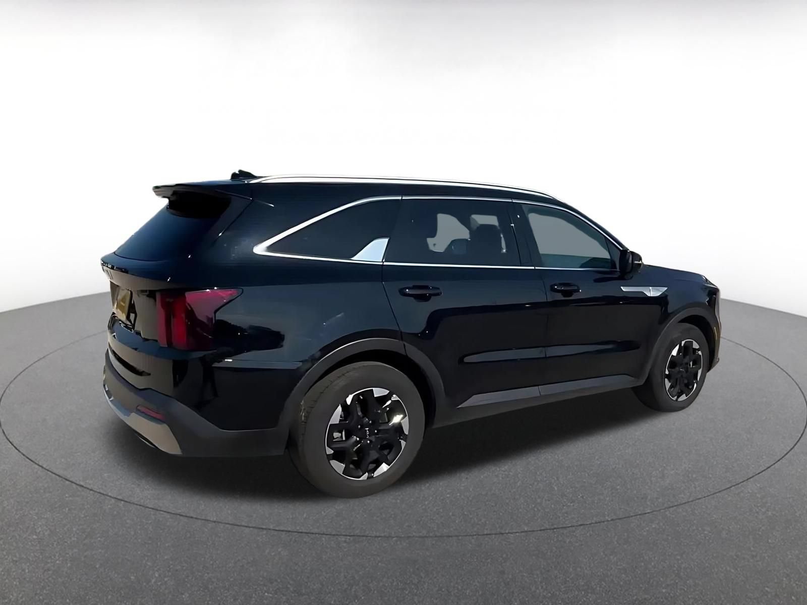 Used 2024 Kia Sorento S FWD image 14