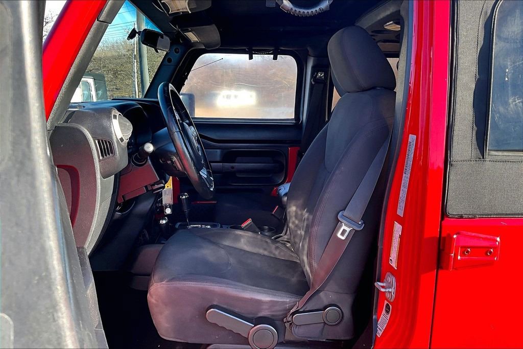 Used 2016 Jeep Wrangler Unlimited Willys image 22