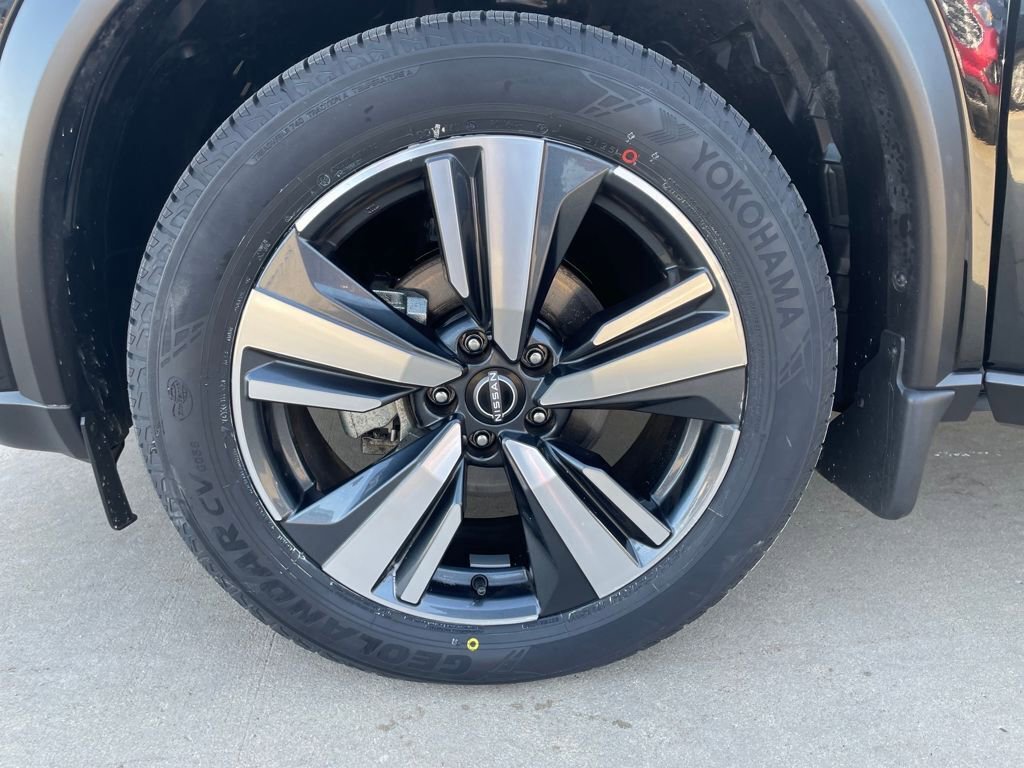 Used 2023 Nissan Rogue SL w/ SL Premium Package image 29