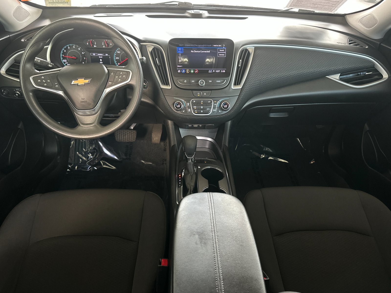 Used 2025 Chevrolet Malibu LT FWD image 12